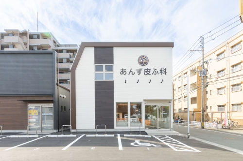 外観、駐車場